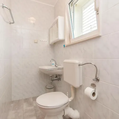 Apartments Rubic Omis- 230M From Sandy Beach Duce Exterior photo