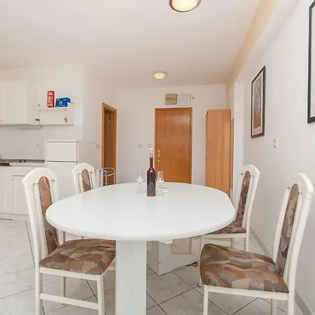 Apartments Rubic Omis- 230M From Sandy Beach Duce Exterior photo