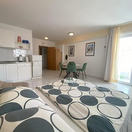 Apartments Rubic Omis- 230M From Sandy Beach Duce Exterior photo