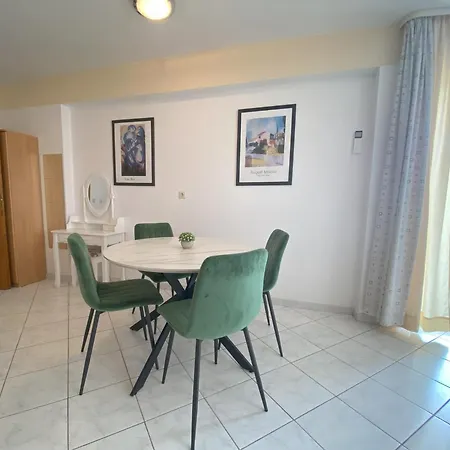Apartments Rubic Omis- 230M From Sandy Beach Duce Exterior photo