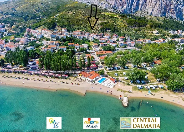 Apartments Rubic Omis- 230M From Sandy Beach