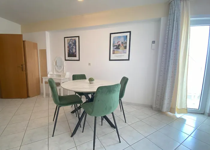 Apartments Rubic Omis- 230M From Sandy Beach