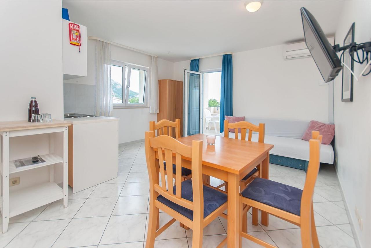 Apartment Rubic Omis- 230m From Sandy