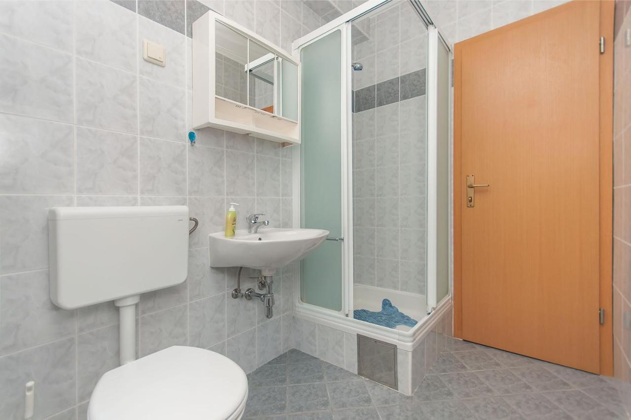 Apartment Rubic Omis- 230m From Sandy *