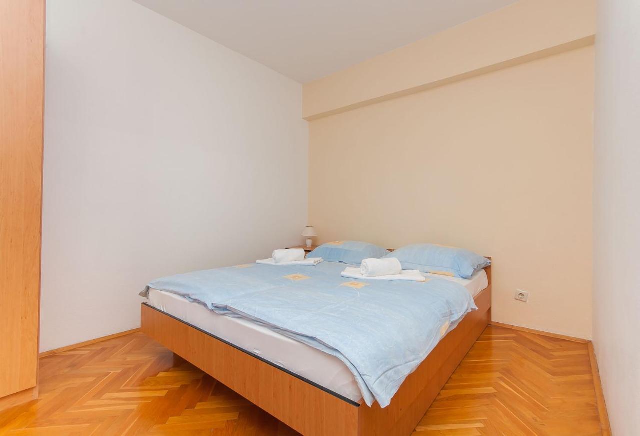 Rubic Omis- 230m From Sandy Apartment Duce